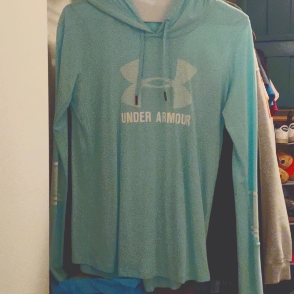 Under Armour long sleeve shirt